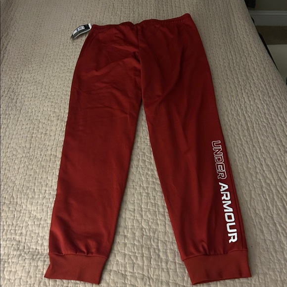 NWT Under Armour Kids red Joggers - Picture 4 of 4